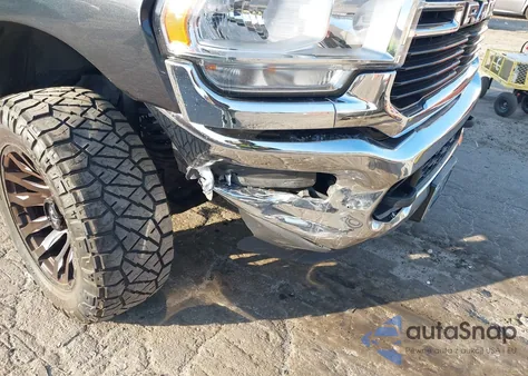 2020 Ram 2500 Big Horn 4X4 8' Box from USA, damaged, VIN 3C6UR5JL0LG141218